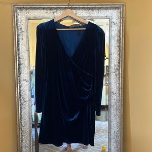 BCBG Maxazria - blue velvet dress with should pads, sleeves